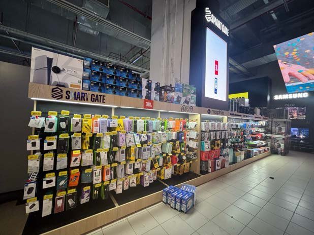 Smart Gate stand inside Carrefour, Cairo Festival City